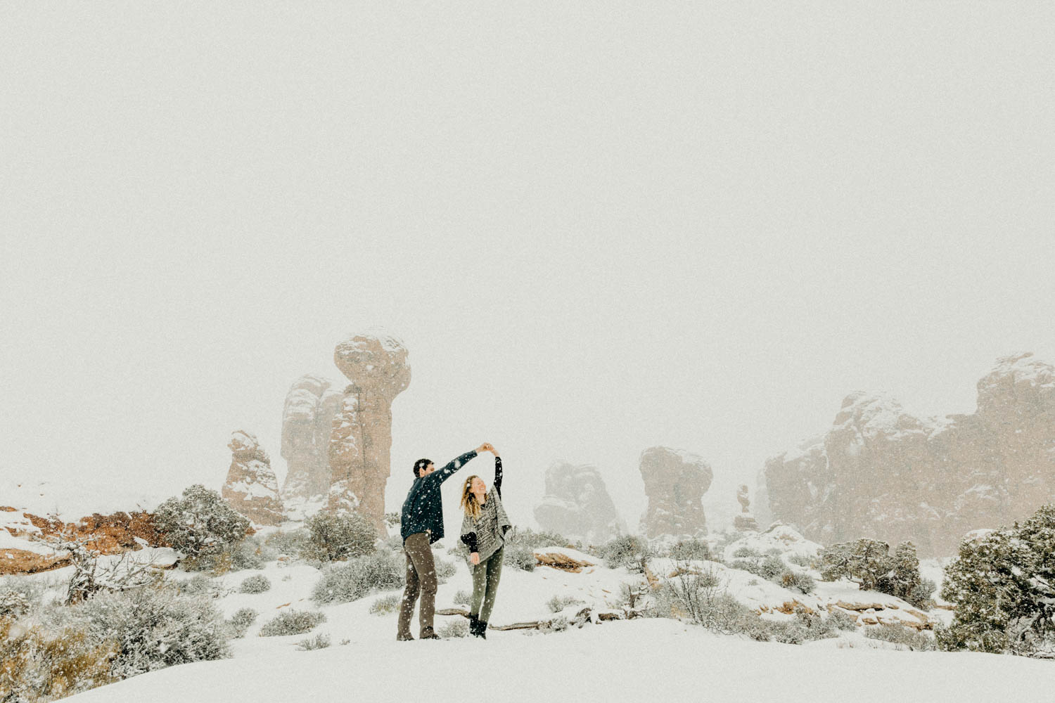 arches national park winter elopement