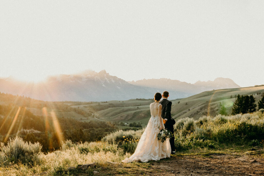 intimate ceremony at the wedding tree