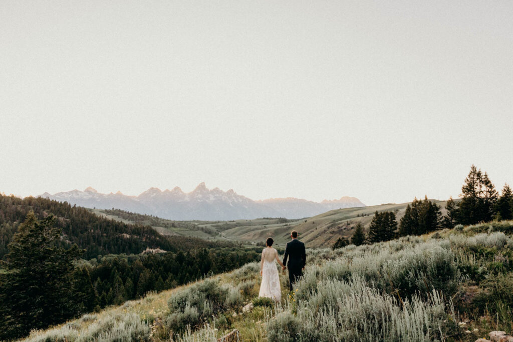 intimate ceremony at the wedding tree